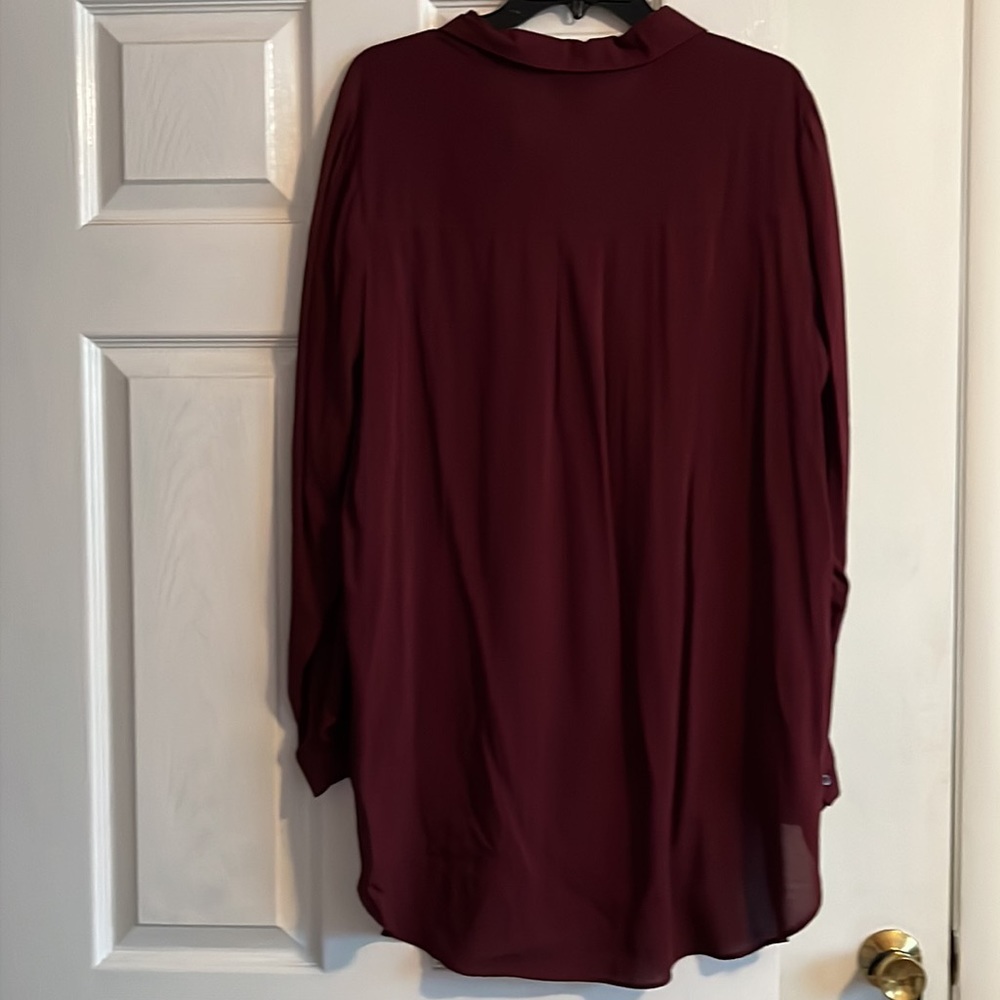NWT Women’s XL Madeira Wine High-Low Button up Blouse - Picture 4 of 6